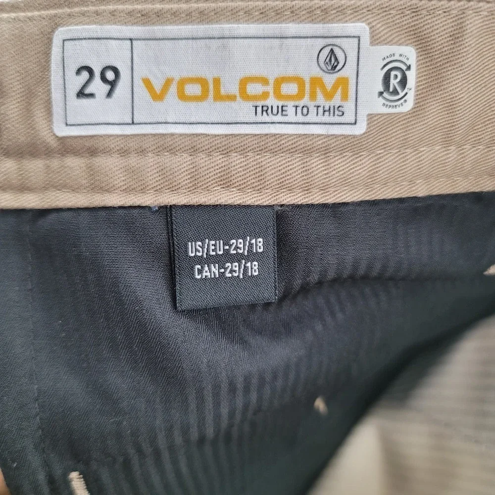 Volcom Young Men's Casual Shorts Size 29/18 NWOT